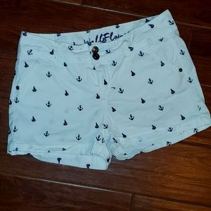 Beach white short